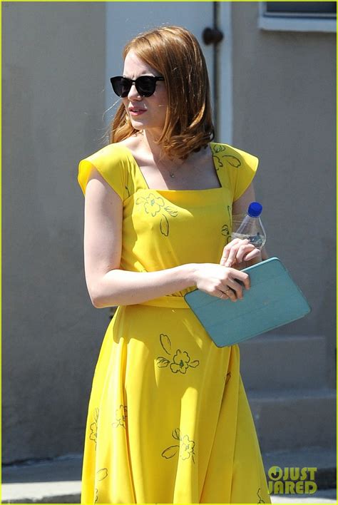 emma stone yellow versace dress|emma stone la la land dress.